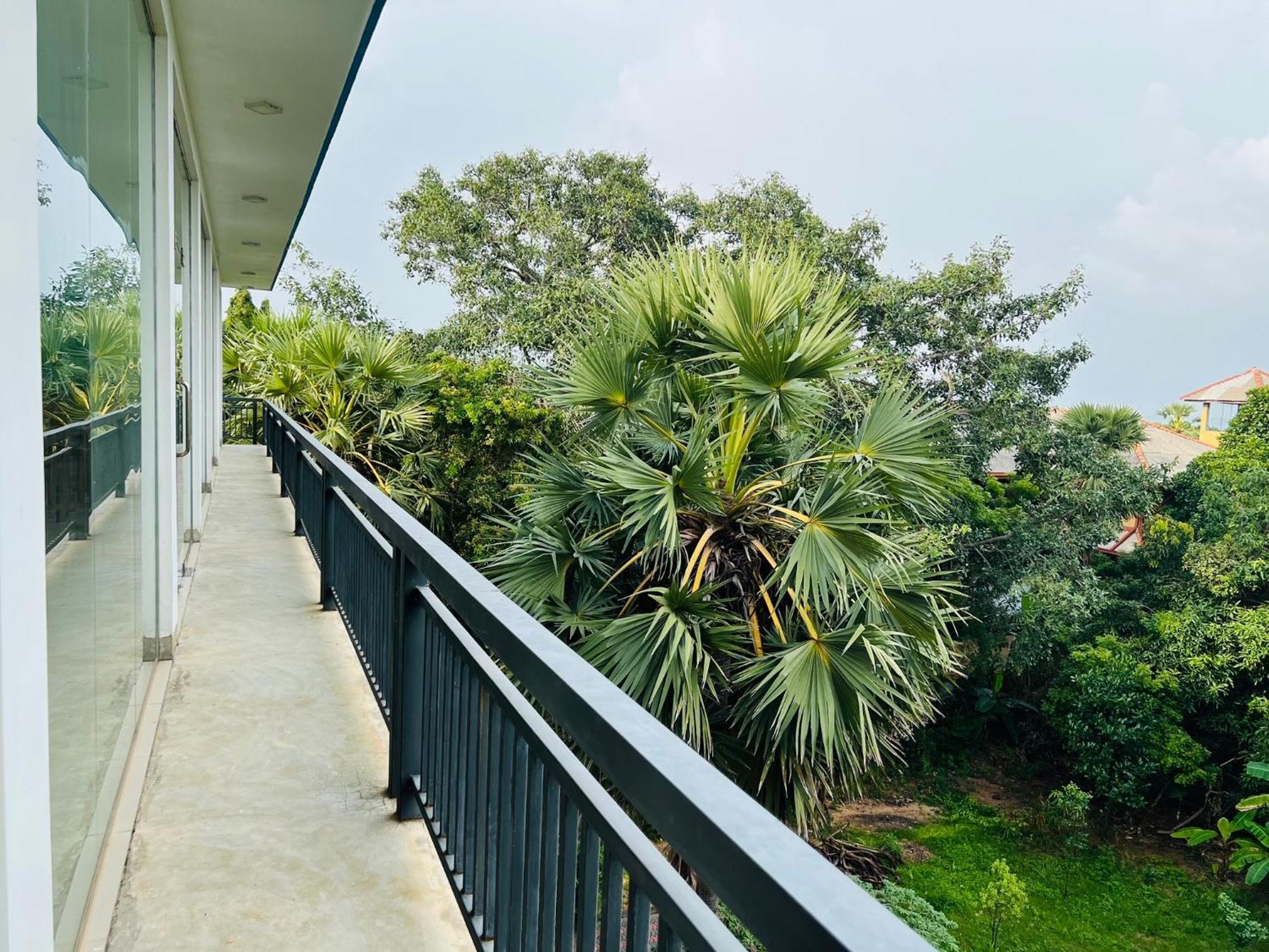 Esha Apartment